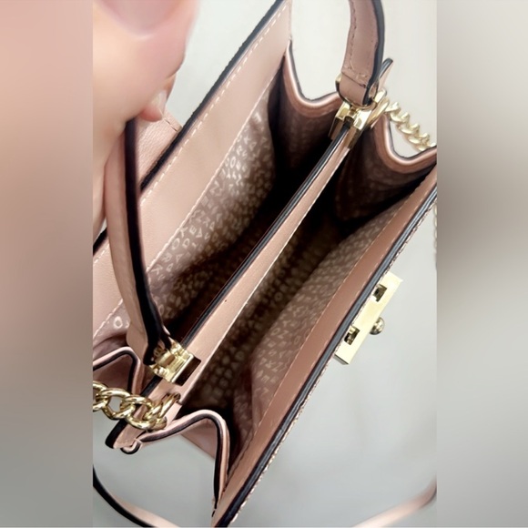 KATE SPADE NY GLITTER CROSSBODY BEAUTIFUL PRE LOVED CONDITION - Picture 6 of 9